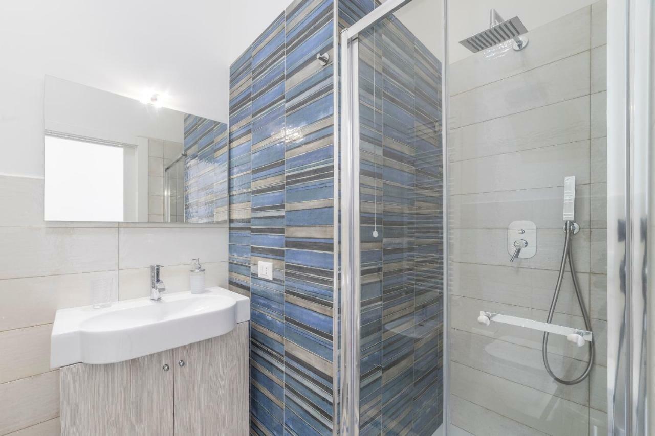Incentro Hotel Галиполи Екстериор снимка