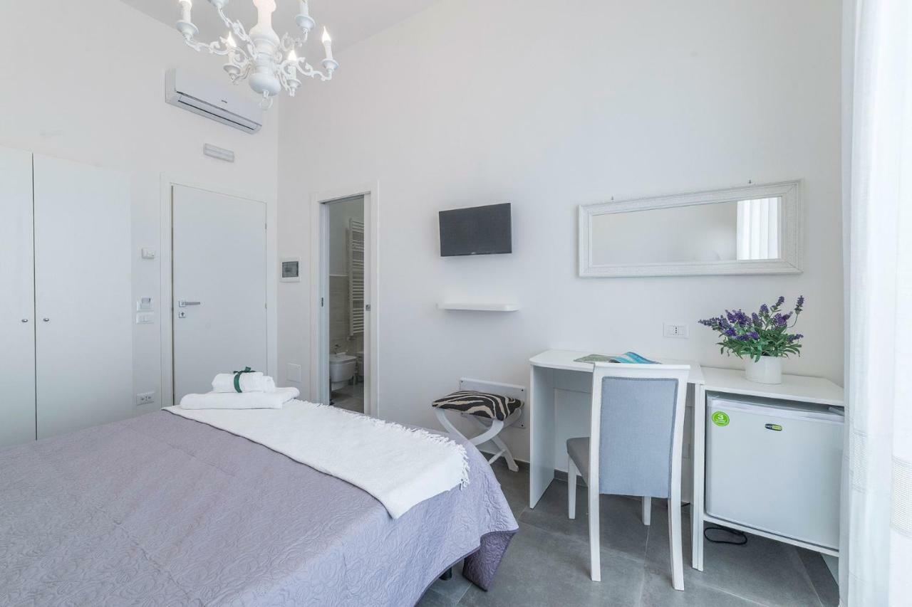Incentro Hotel Галиполи Екстериор снимка